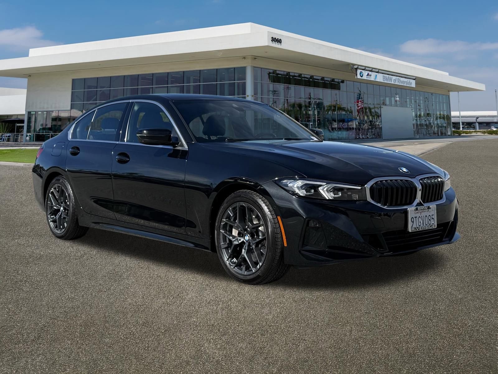 Used 2025 BMW 330i Sedan w/ Premium Package image 2