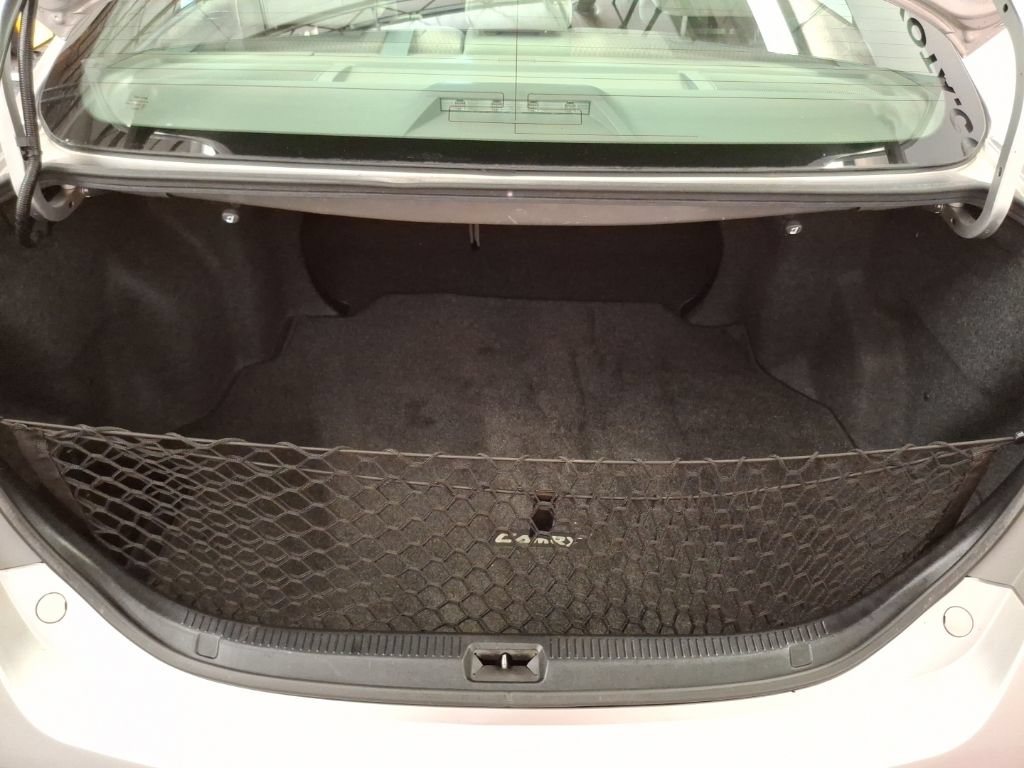 Used 2010 Toyota Camry FWD image 9