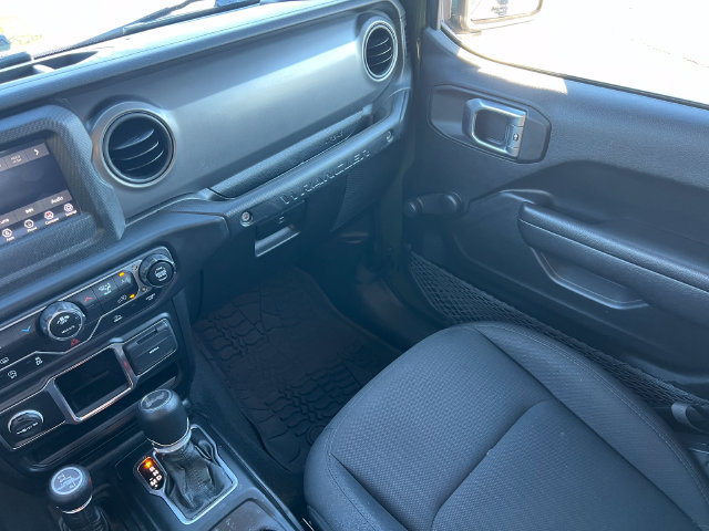 Used 2022 Jeep Wrangler Unlimited Sport AWD/4WD image 29
