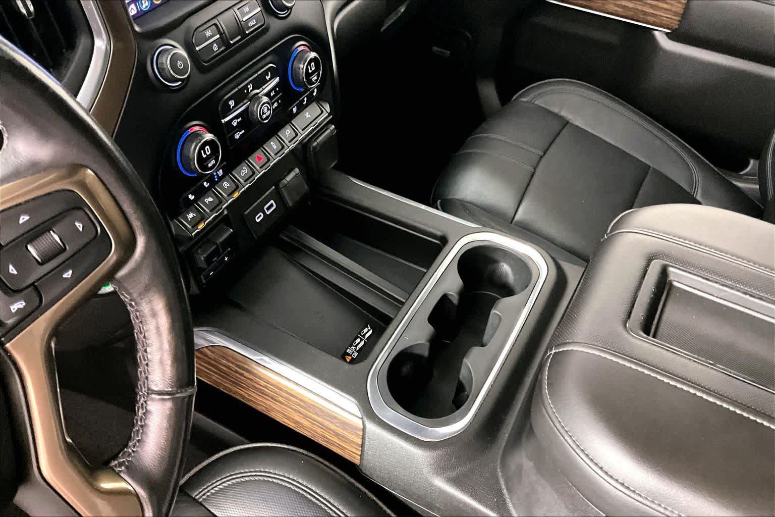 Used 2019 Chevrolet Silverado 1500 High Country w/ Technology Package RWD image 15