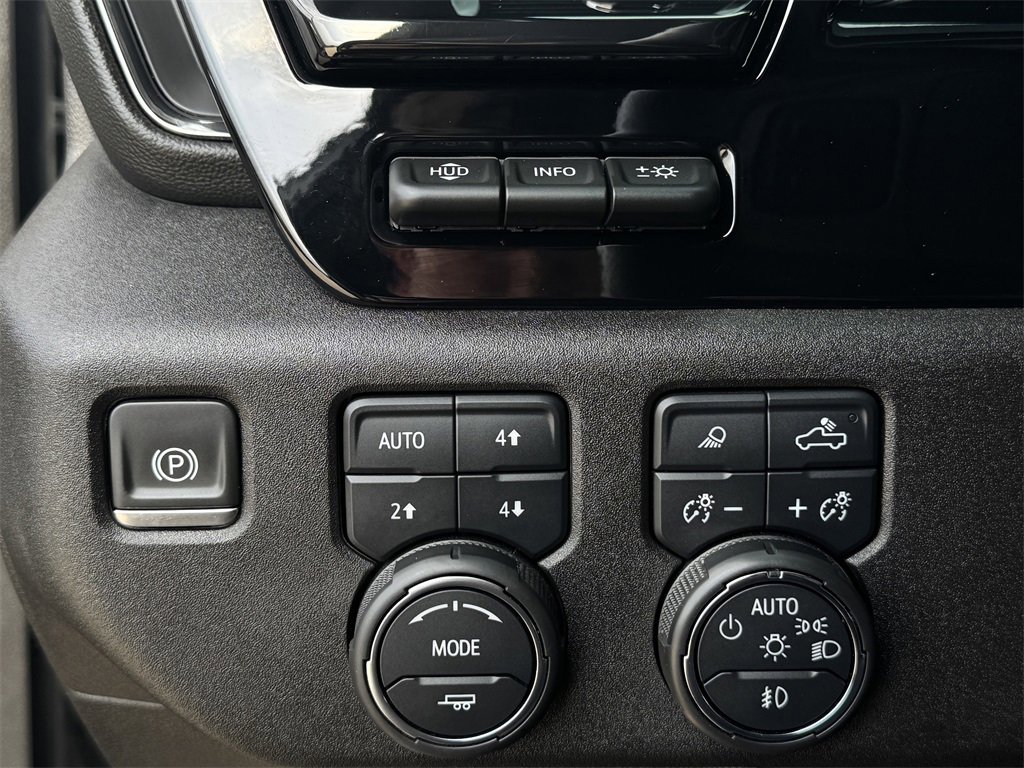 Used 2024 Chevrolet Silverado 2500 ZR2 w/ Technology Package image 23