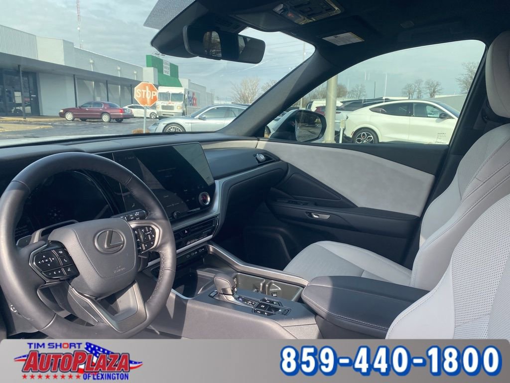 Used 2025 Lexus TX 350 AWD w/ Technology Package image 9