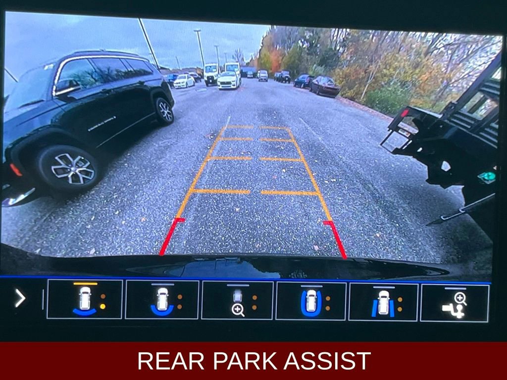 Used 2020 Chevrolet Traverse Premier w/ Redline Edition image 11