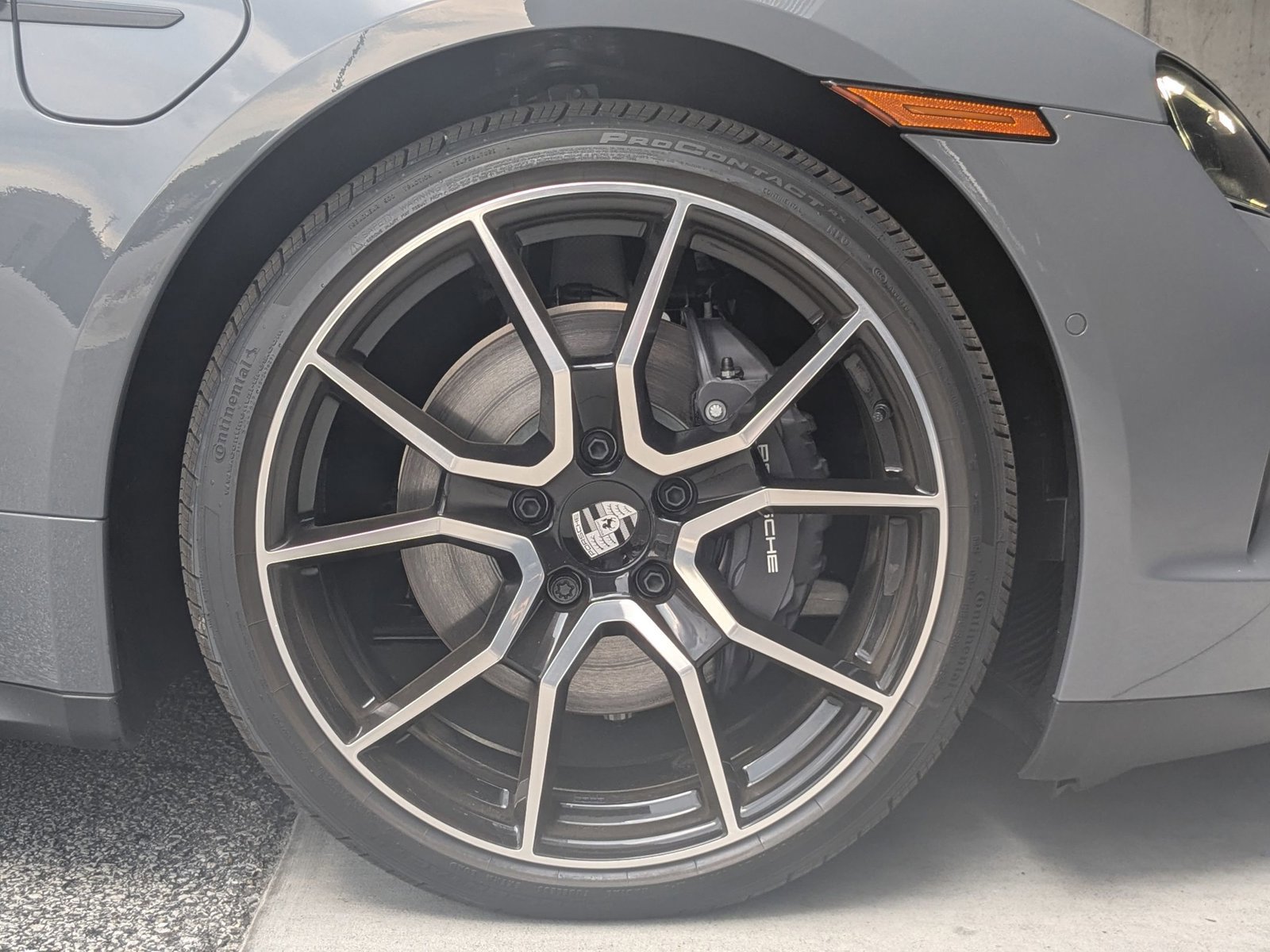 New 2025 Porsche Taycan image 28