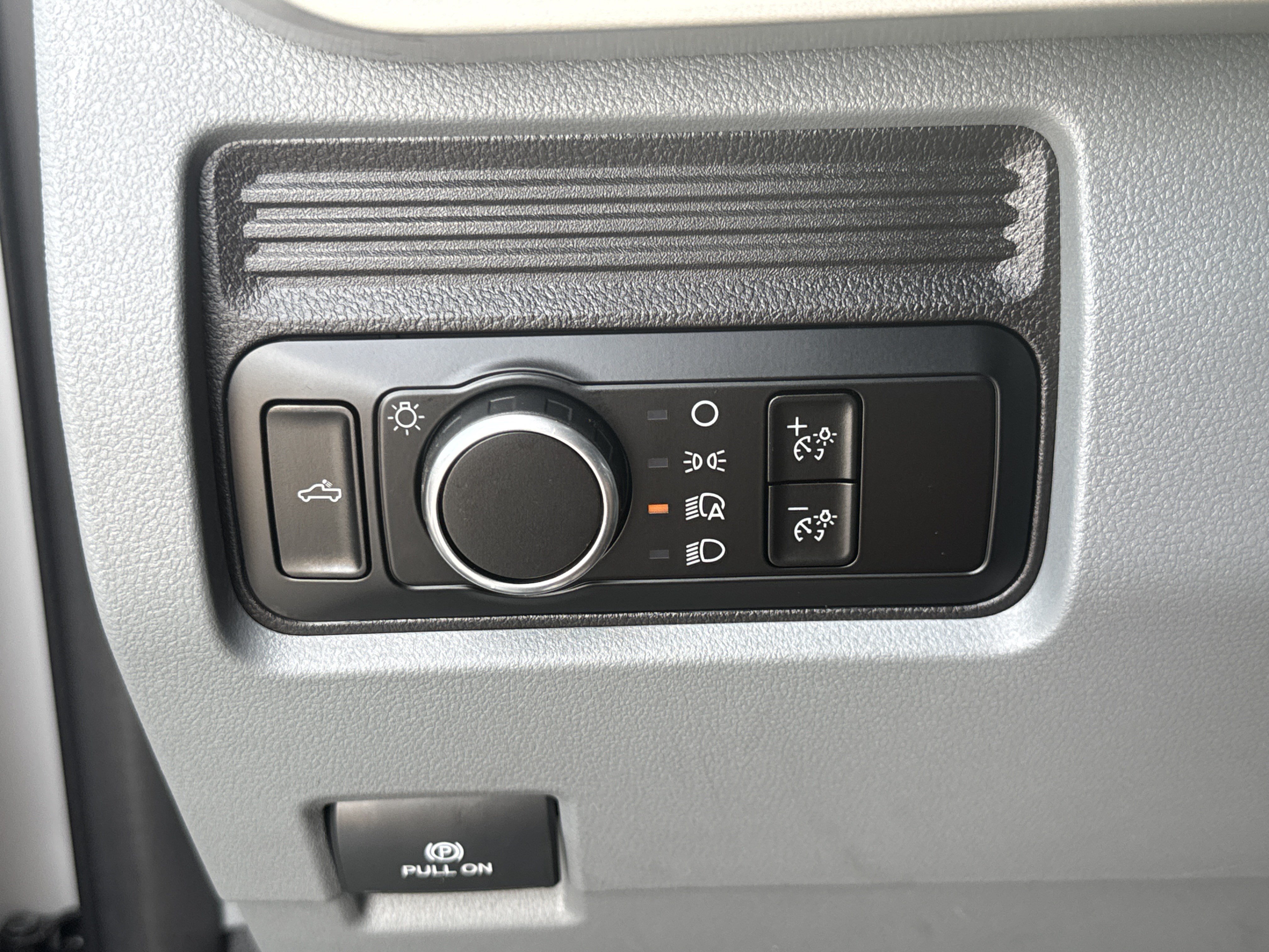 Used 2024 Ford F250 XL w/ Camper Package RWD image 20