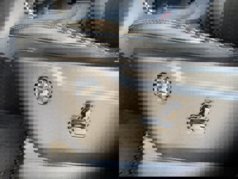 Used 2015 Jeep Grand Cherokee Limited image 18