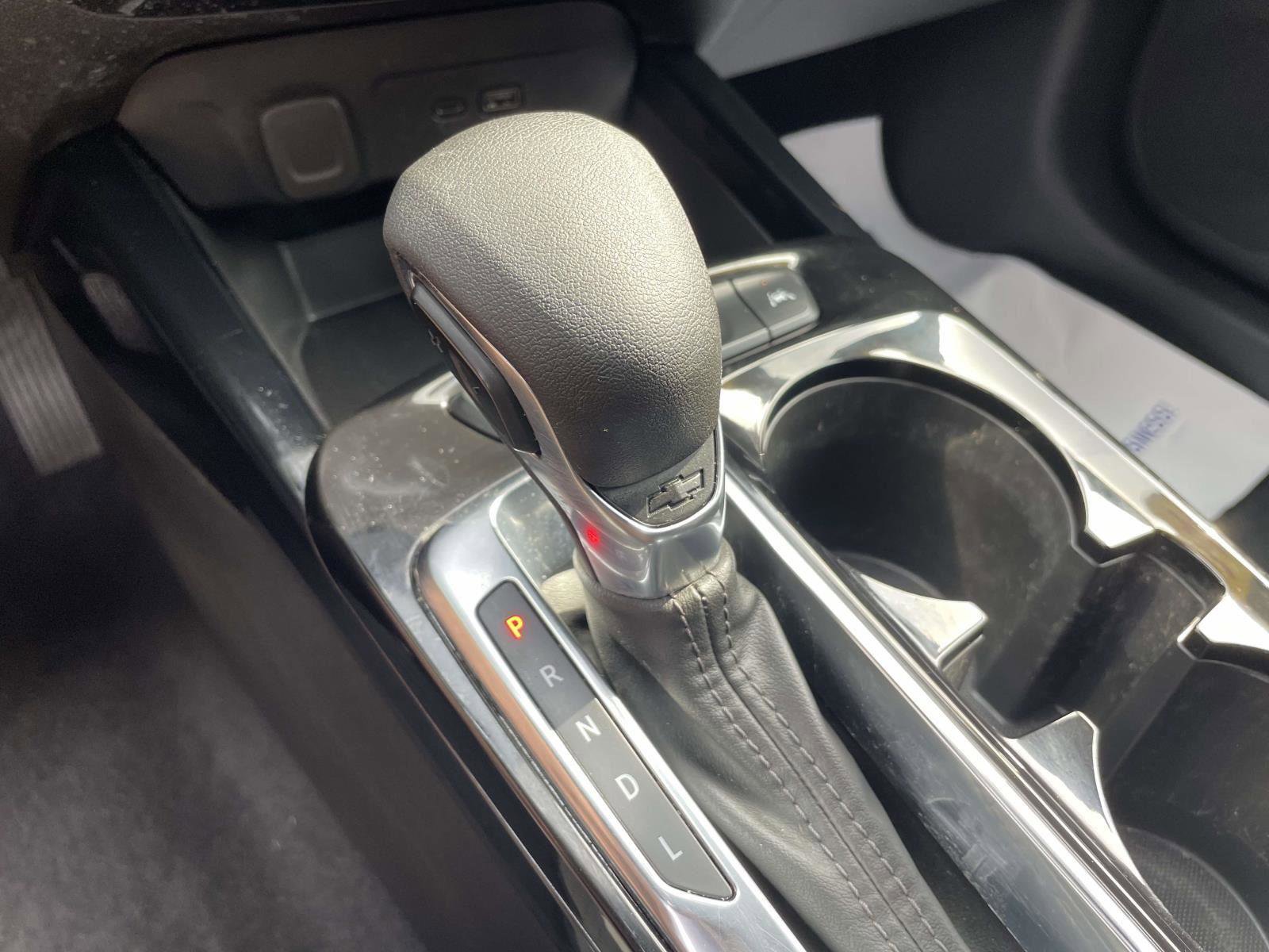 Used 2024 Chevrolet Trax LT FWD image 15