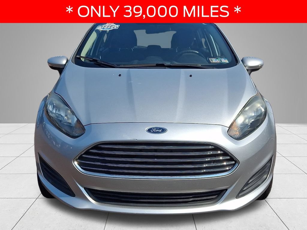 Used 2016 Ford Fiesta SE FWD image 2
