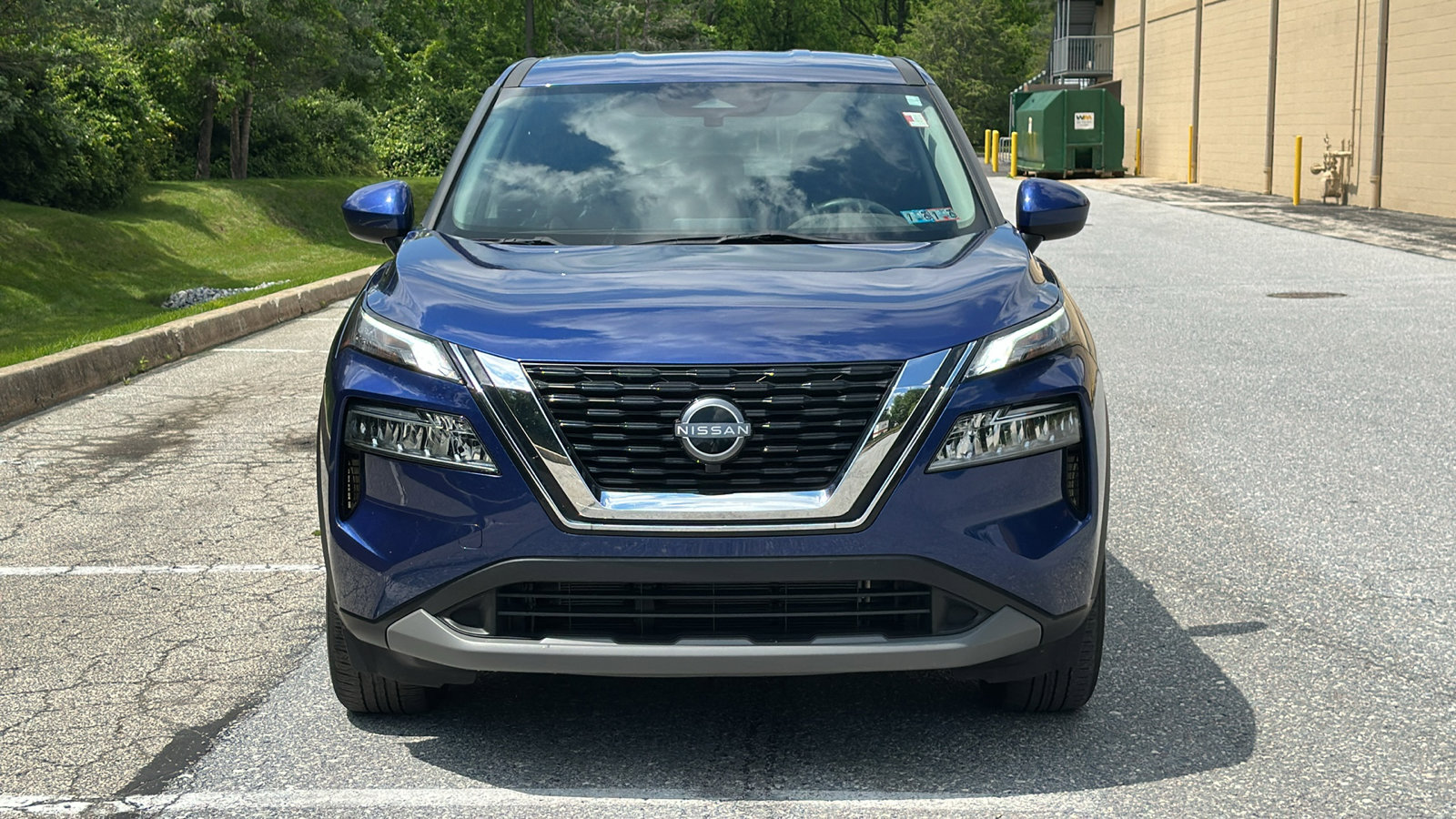 Certified 2023 Nissan Rogue SV AWD/4WD image 3