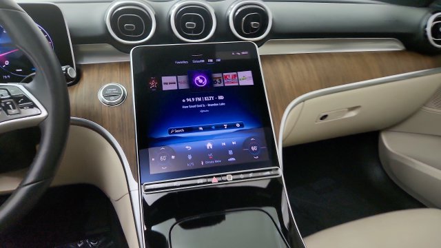 Used 2025 Mercedes-Benz C 300 Sedan image 65
