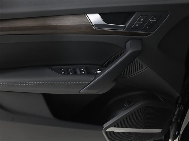 Certified 2025 Audi Q5 2.0T Premium Plus w/ Premium Plus Package image 11