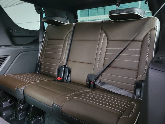 Used 2025 GMC Yukon Denali Ultimate AWD/4WD image 24