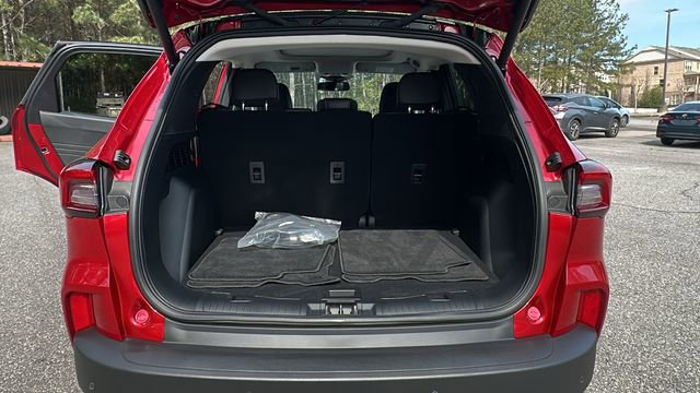 New 2025 Ford Escape SE w/ PHEV Premium Package FWD image 18