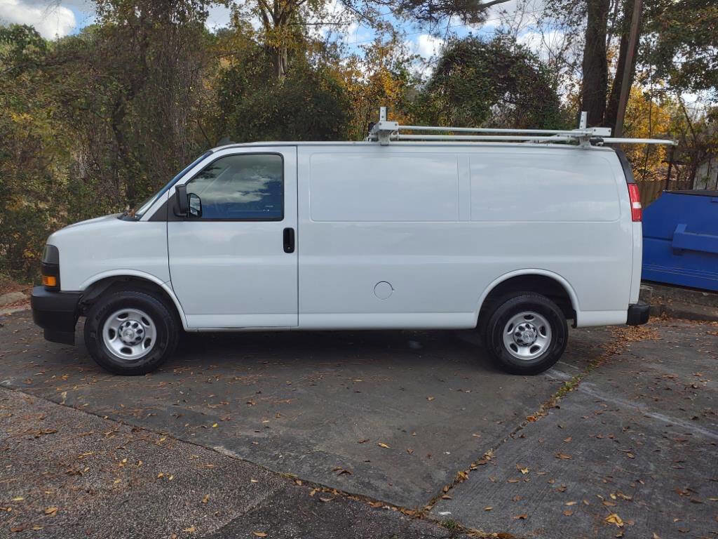 Used 2018 Chevrolet Express 2500 w/ Driver Convenience Package image 6