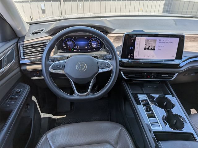 Used 2024 Volkswagen Atlas SEL AWD/4WD image 27