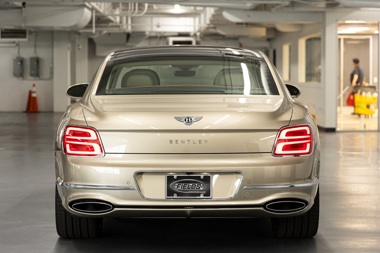 Certified 2026 Bentley Flying Spur V8 AWD/4WD image 4