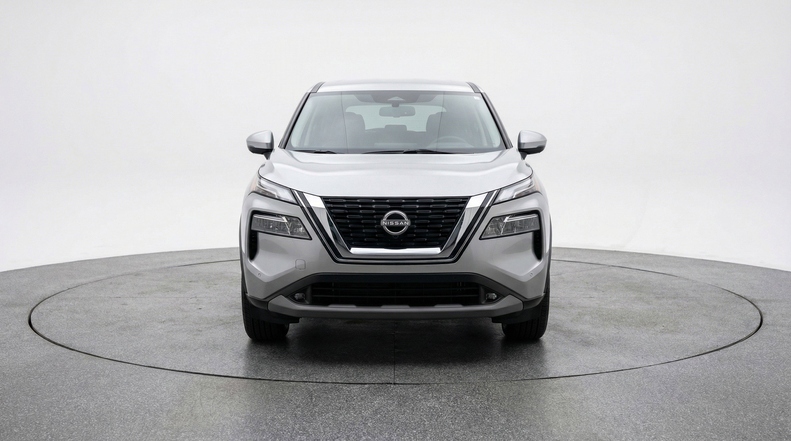 Used 2025 Nissan Rogue SV FWD image 2