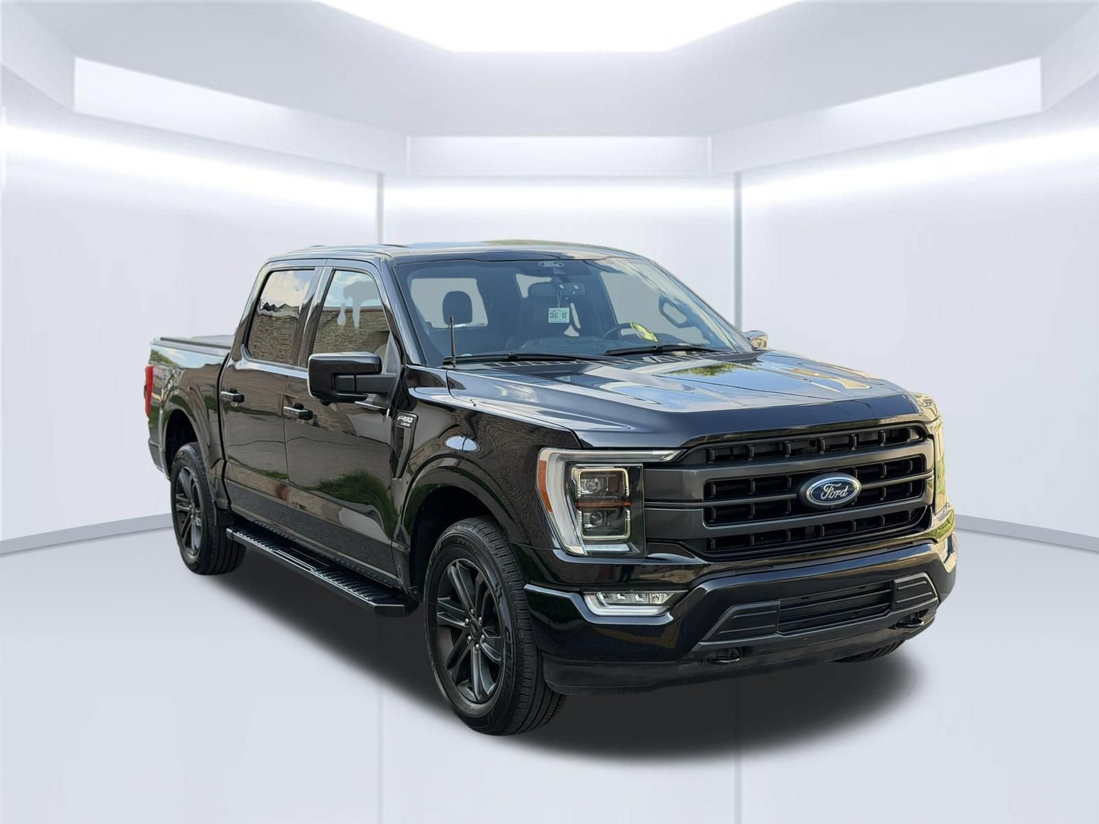 Used 2021 Ford F150 Lariat w/ Equipment Group 502A High AWD/4WD image 3