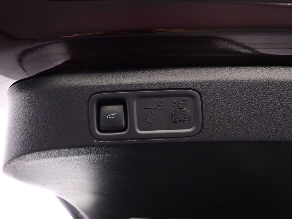 Used 2024 Ford Expedition XLT image 34