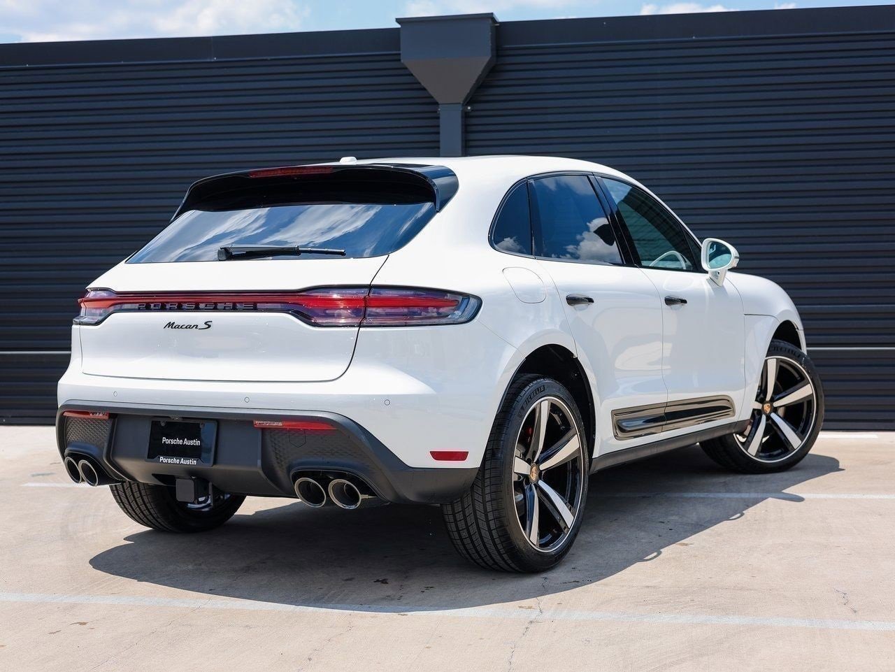 New 2025 Porsche Macan S image 7