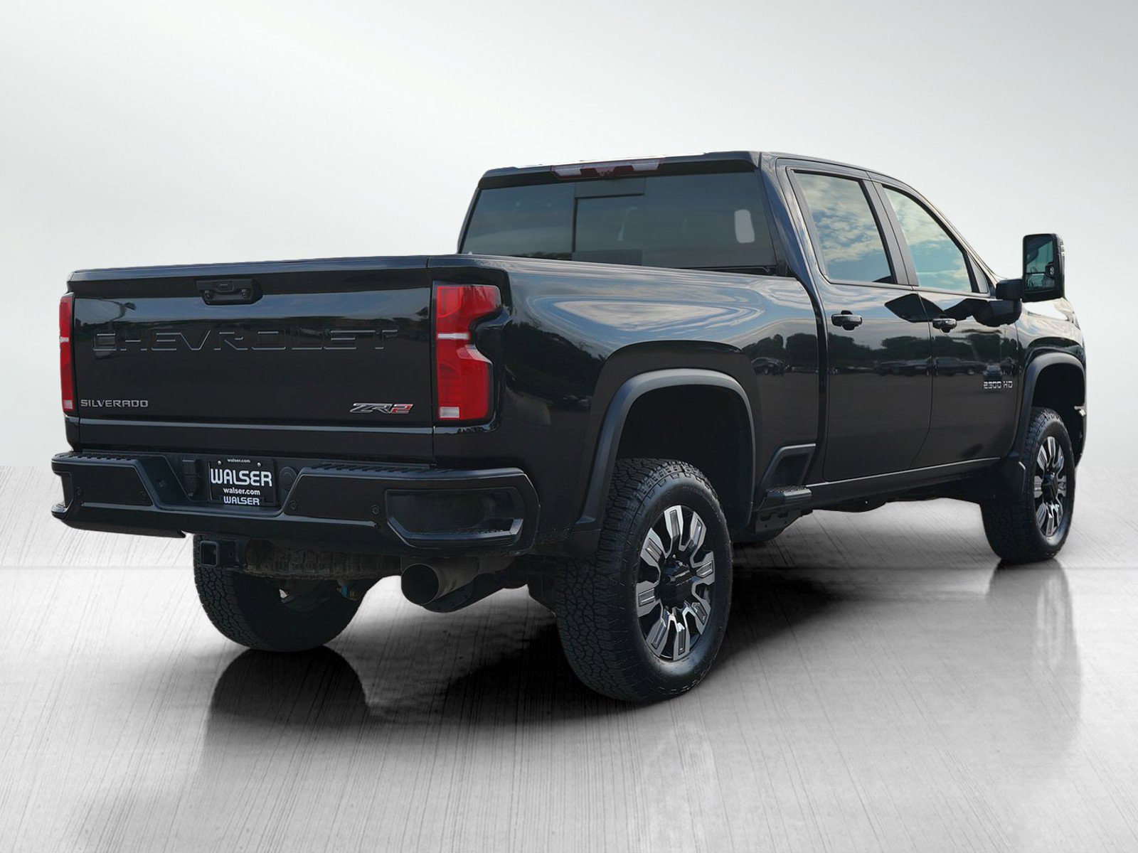 Used 2024 Chevrolet Silverado 2500 ZR2 w/ Technology Package image 5