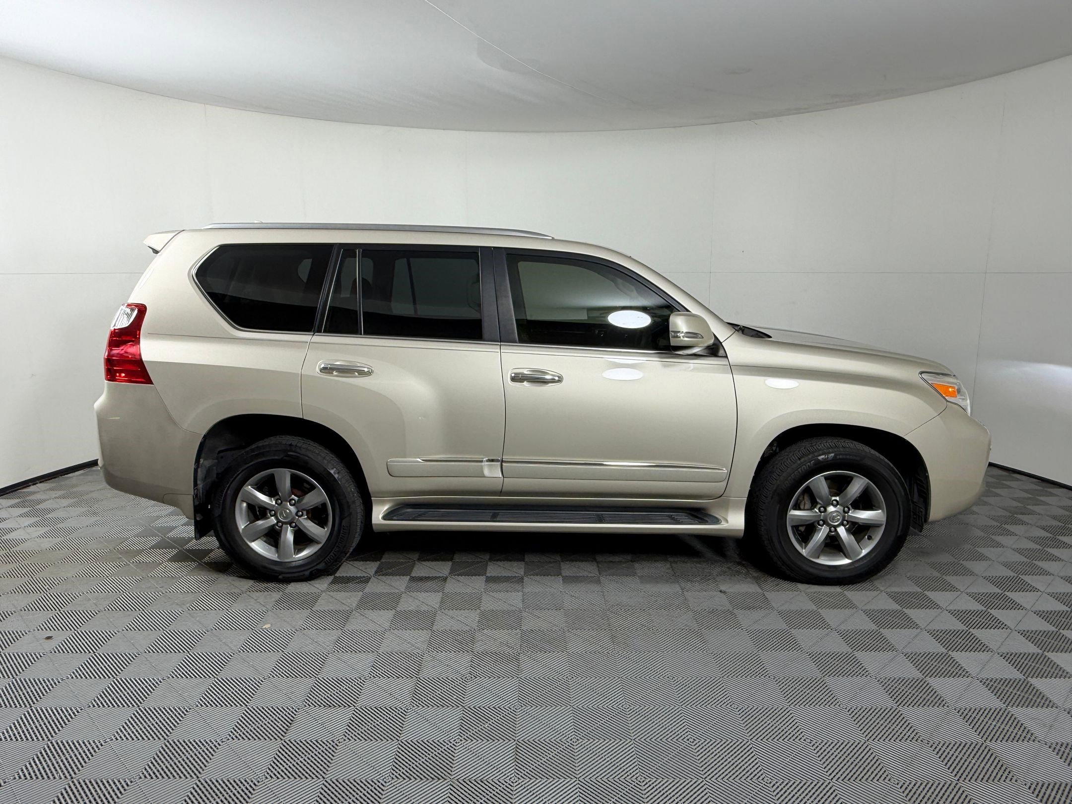 Used 2013 Lexus GX 460 Premium AWD/4WD image 8