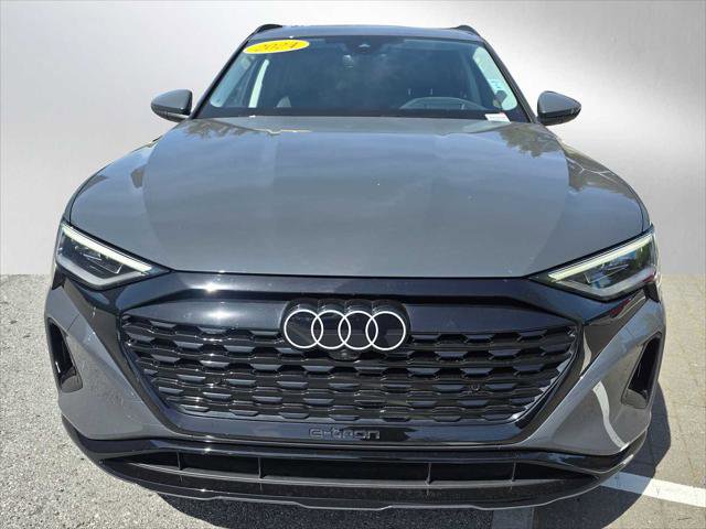Used 2024 Audi Q8 e-tron Prestige w/ Prestige Package image 8
