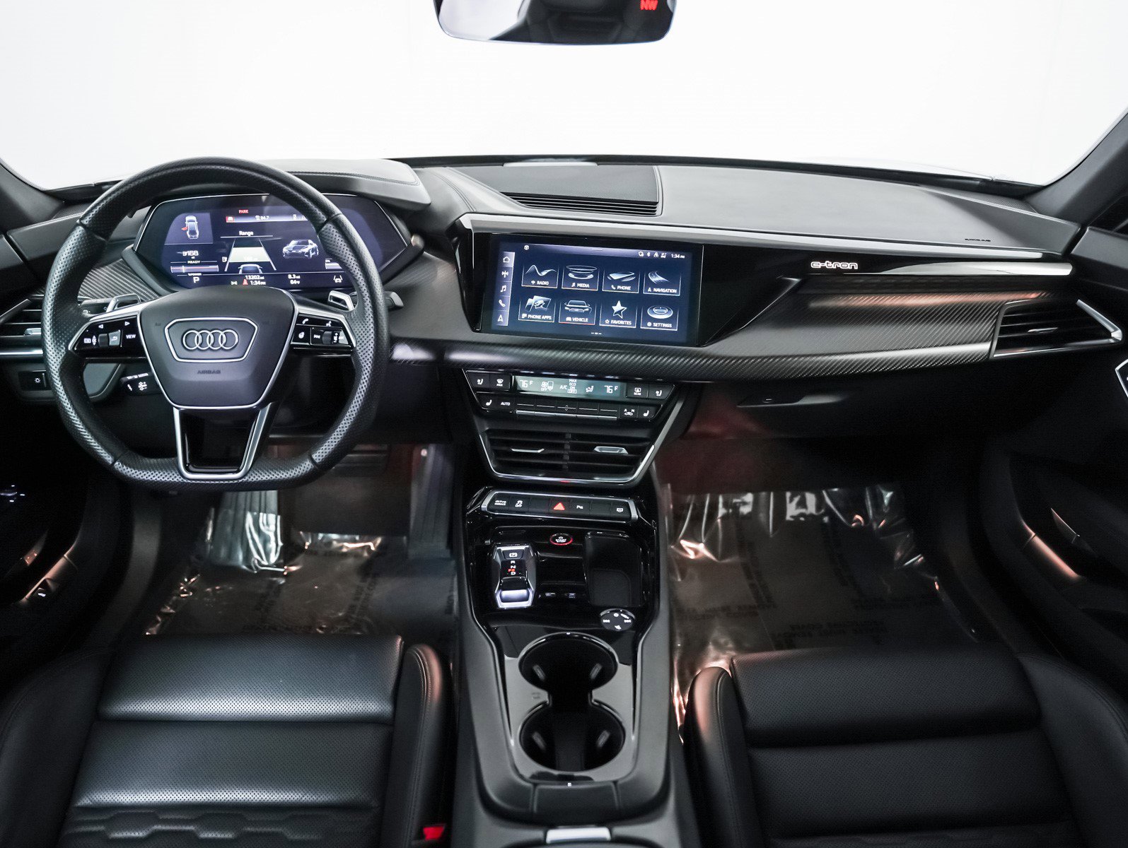 Used 2023 Audi e-tron GT Premium Plus w/ Performance Package image 8