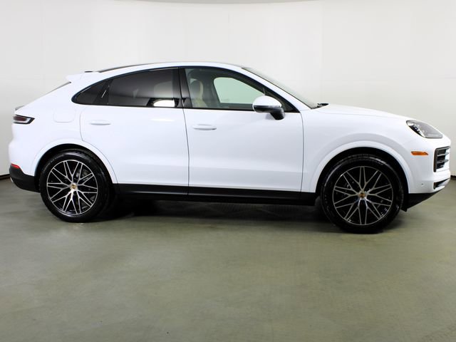 New 2026 Porsche Cayenne Coupe AWD/4WD image 8
