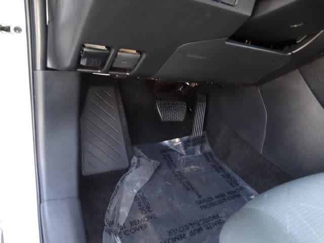 Used 2024 Toyota RAV4 XLE w/ Convenience Package image 27