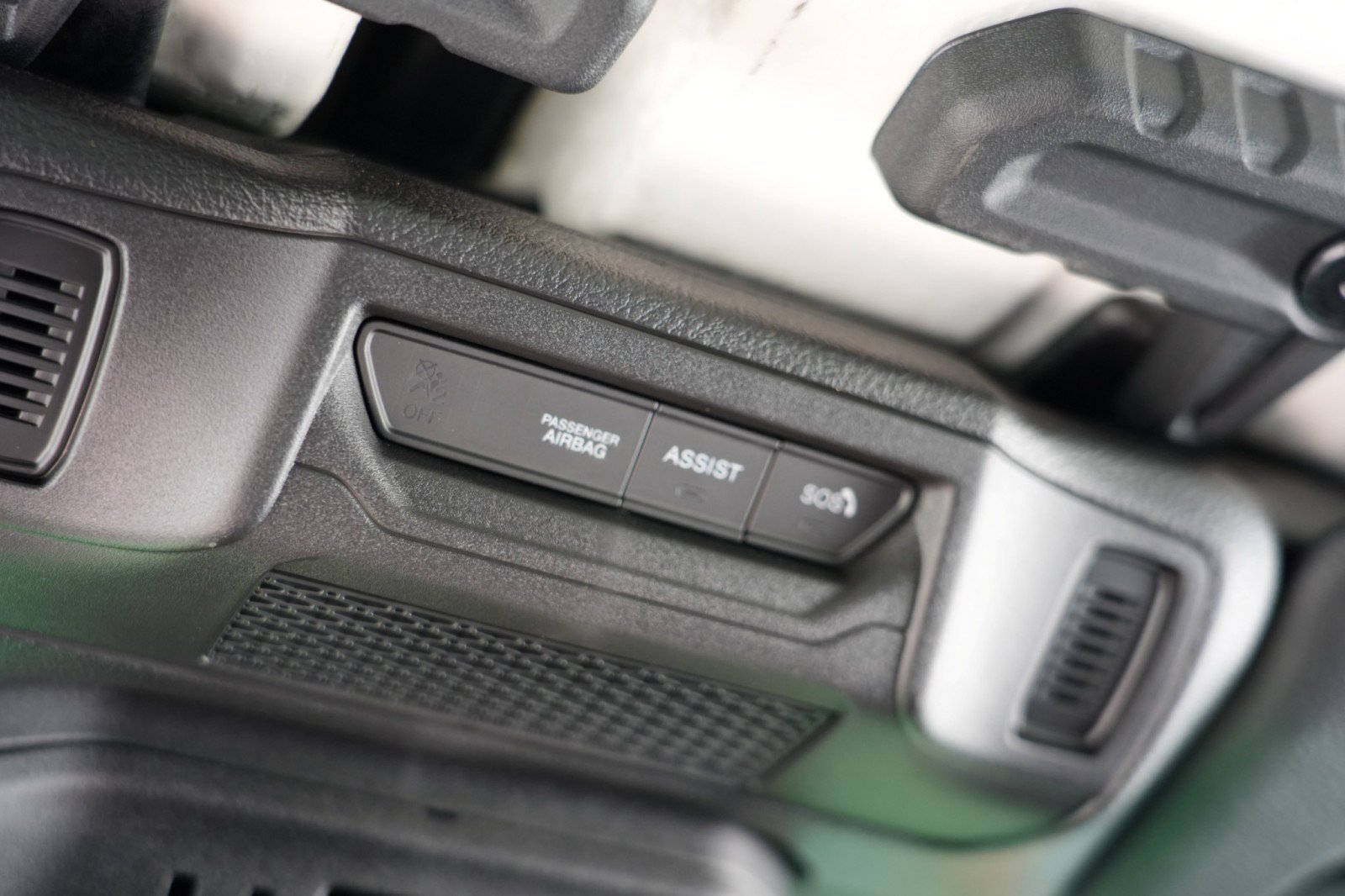 Used 2025 Jeep Wrangler Sport AWD/4WD image 41