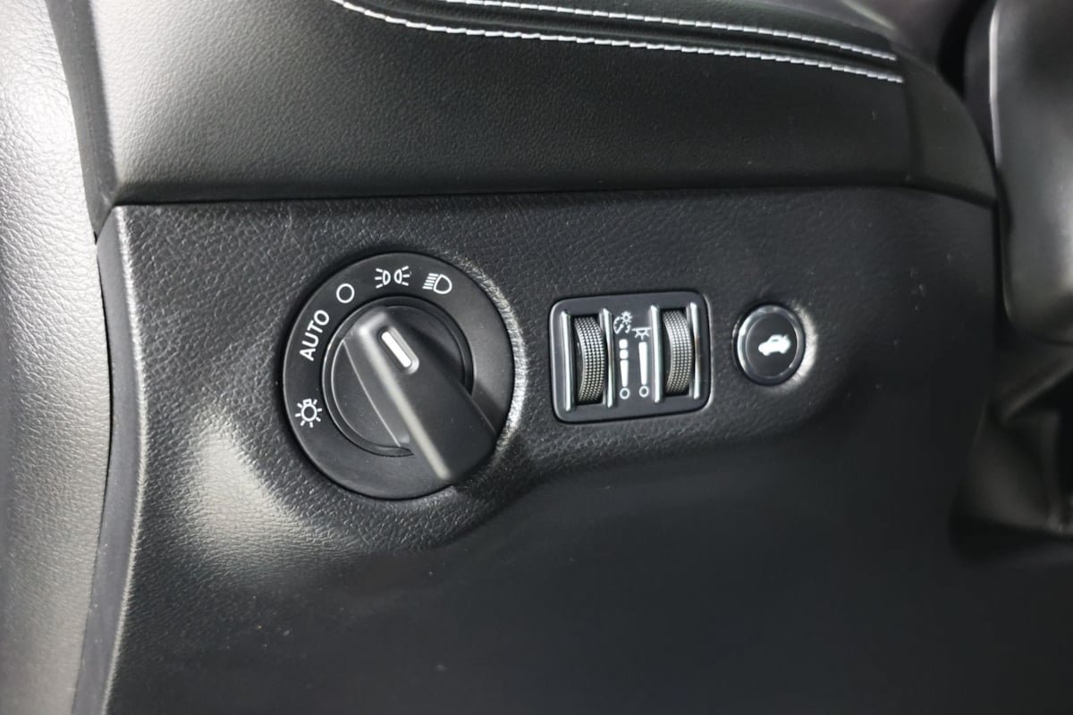 Used 2023 Dodge Challenger SRT Hellcat w/ Driver Convenience Group RWD image 22