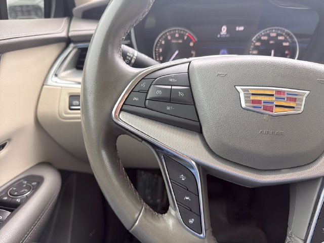 Used 2021 Cadillac XT5 Premium Luxury AWD/4WD image 15
