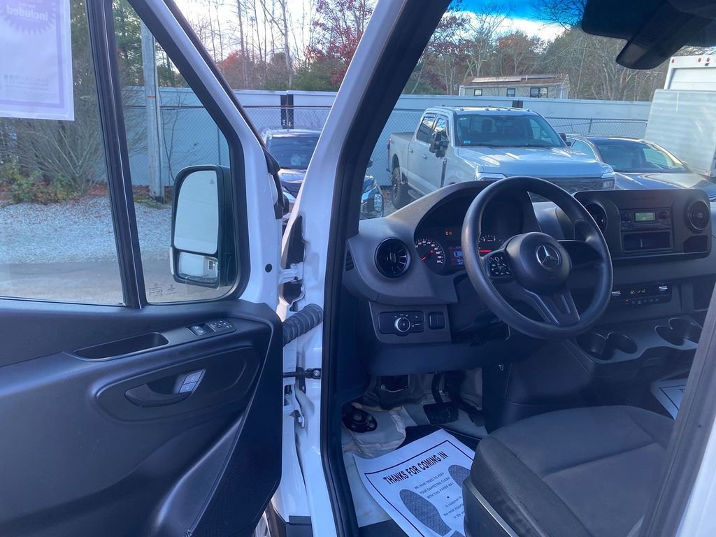 Used 2021 Mercedes-Benz Sprinter 2500 w/ Driver Convenience Package image 10