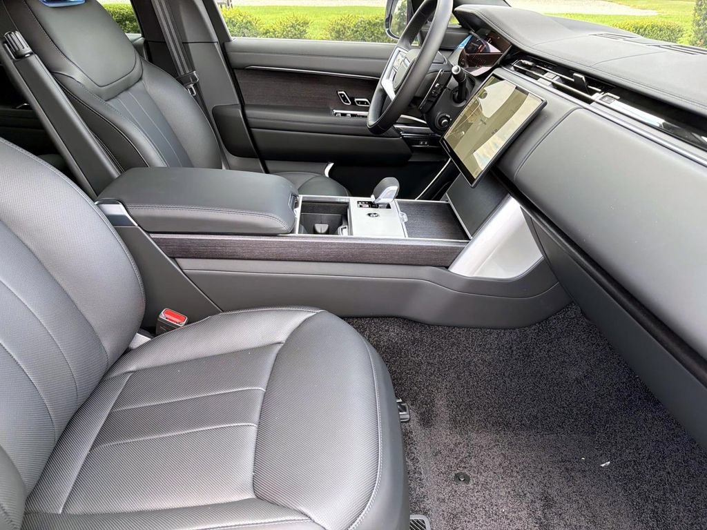 New 2026 Land Rover Range Rover SE AWD/4WD image 10