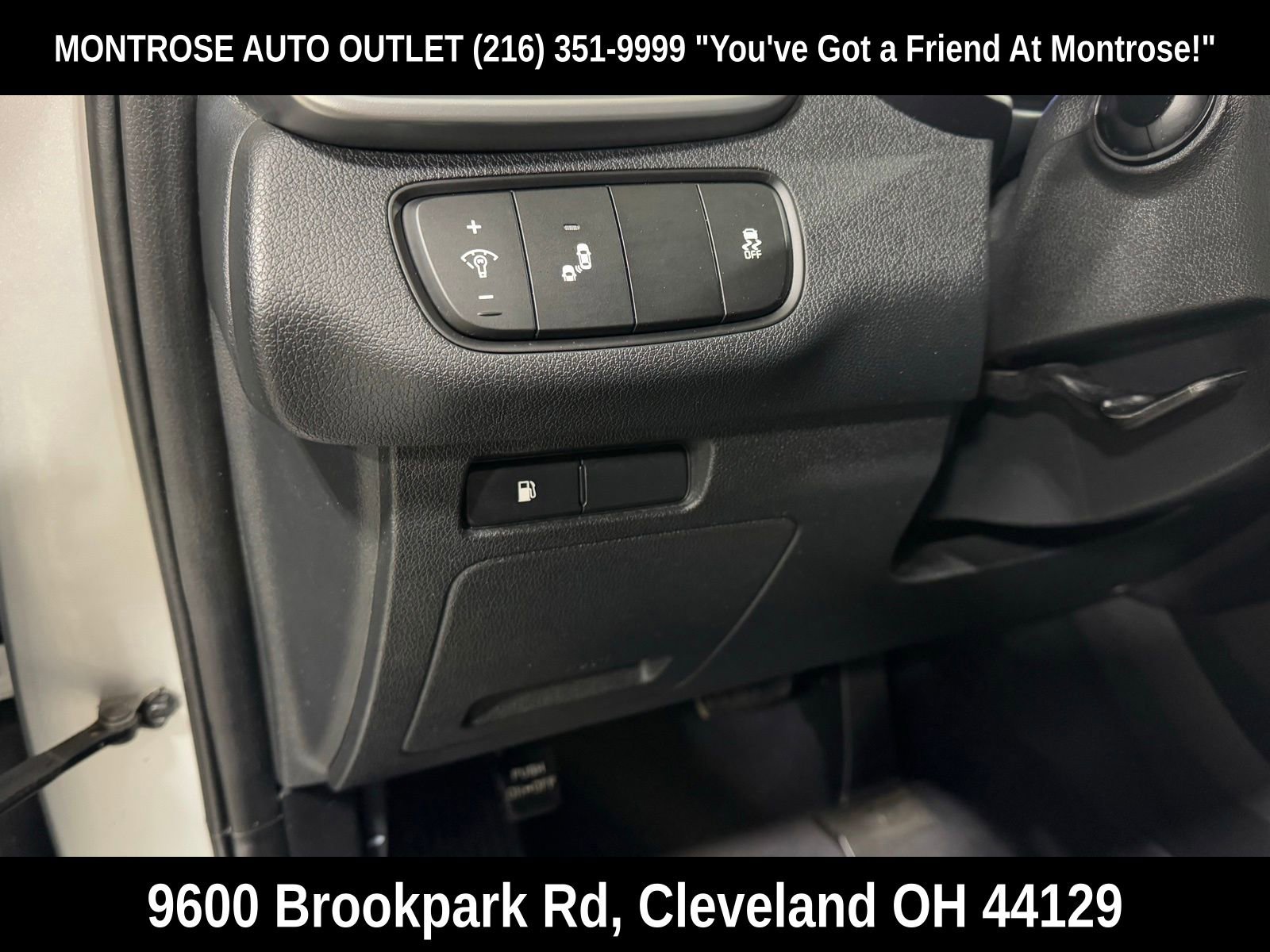 Used 2020 Kia Sorento LX image 16