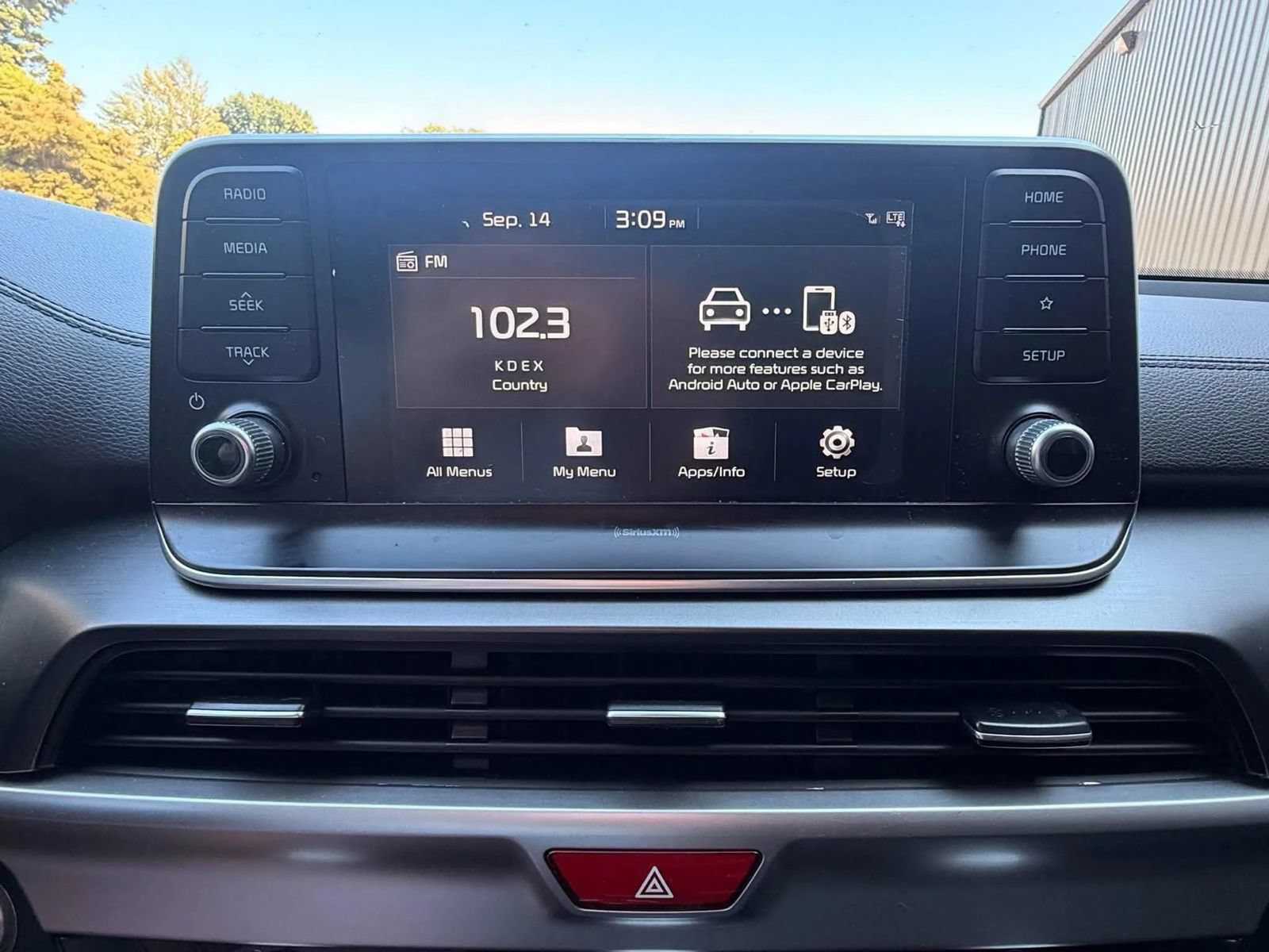 Used 2020 Kia Telluride LX AWD/4WD image 11