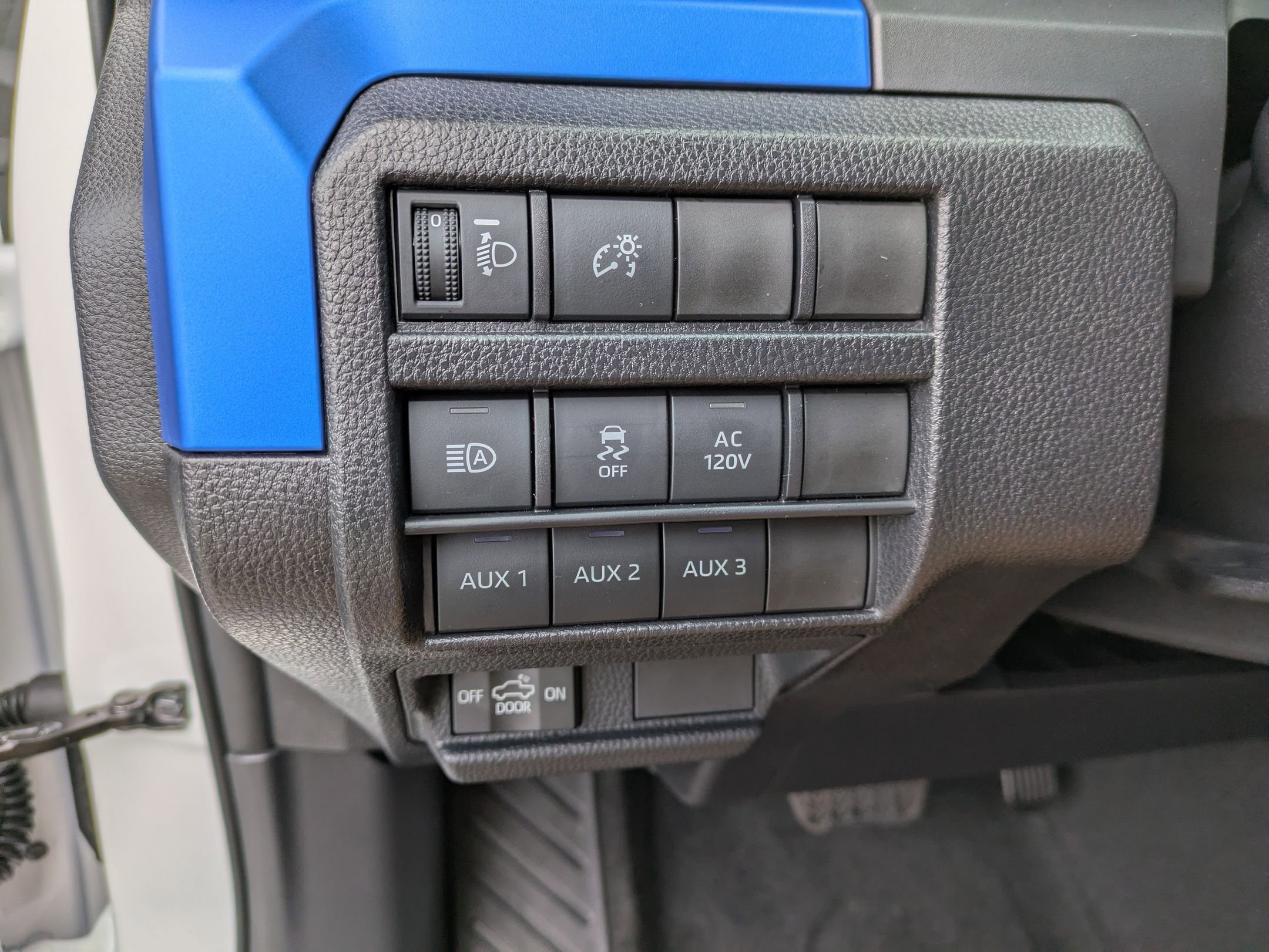New 2025 Toyota Tacoma TRD Off-Road image 14