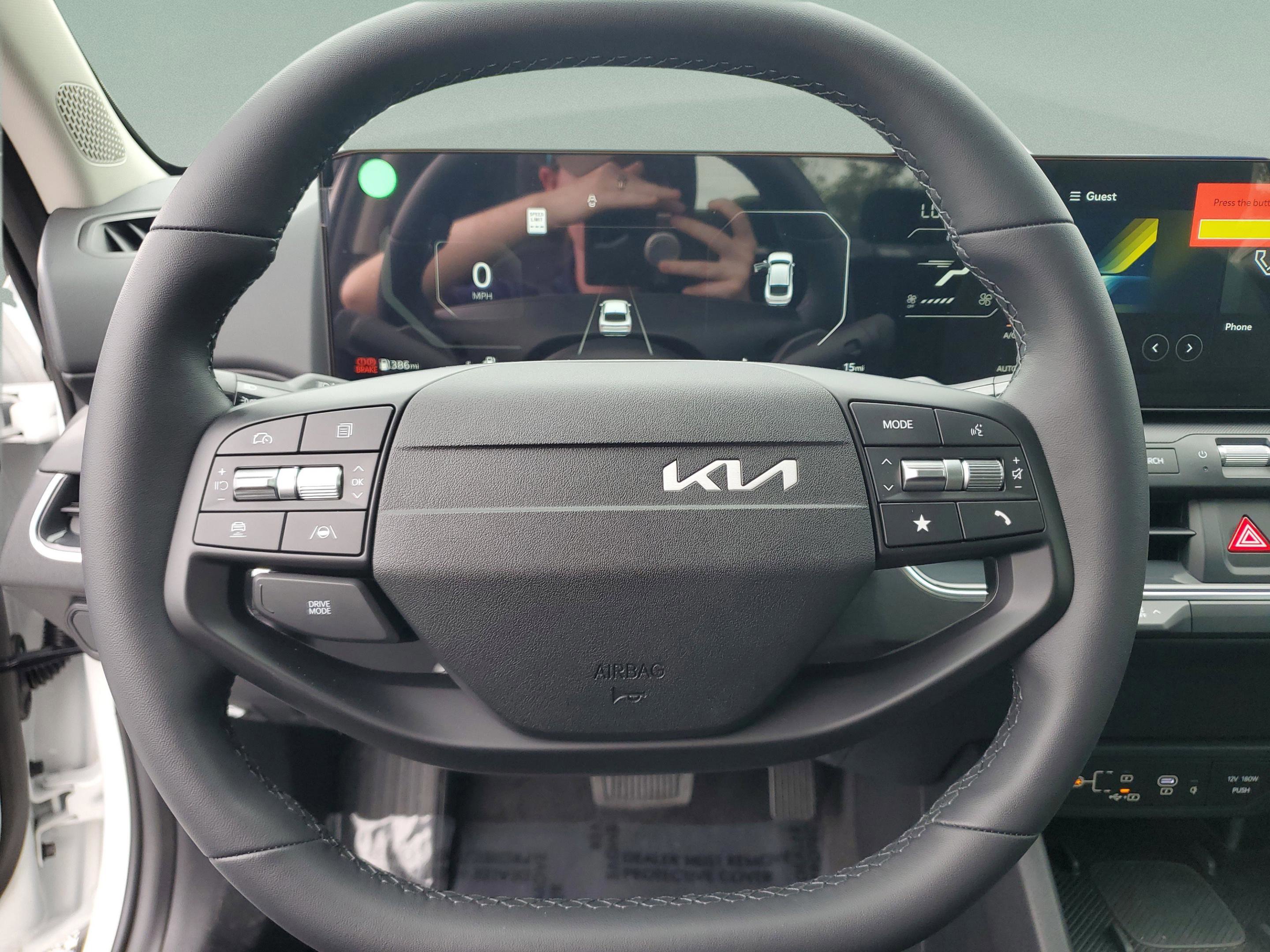 New 2025 Kia K4 EX image 14