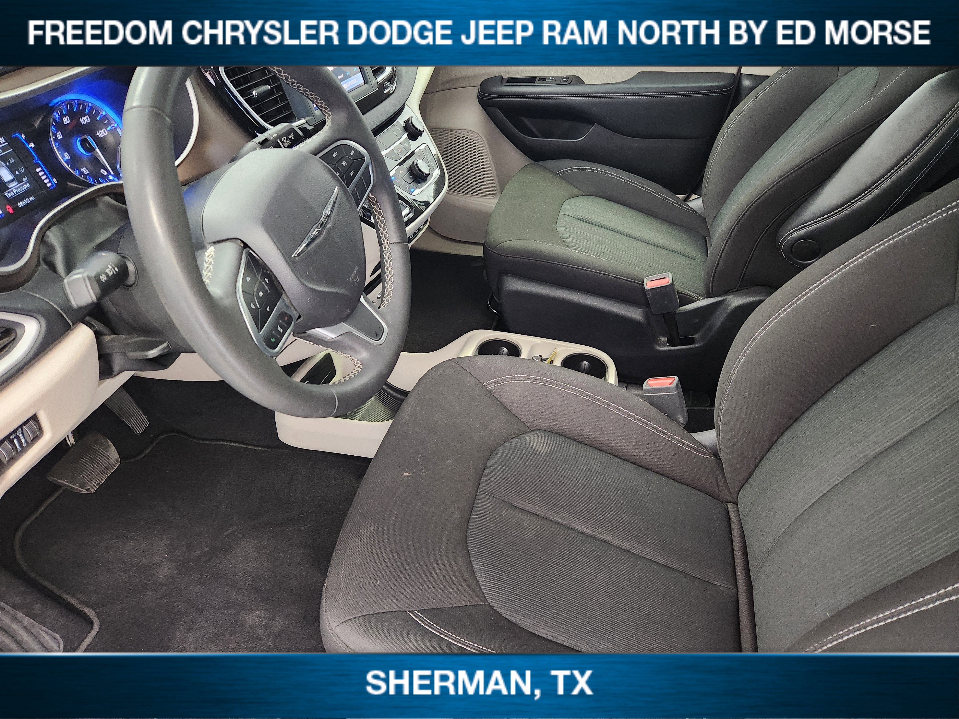 Used 2023 Chrysler Voyager LX image 9