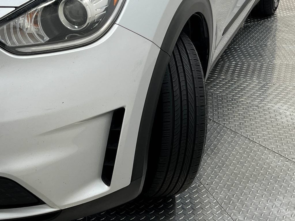 Used 2019 Kia Niro LX FWD image 36