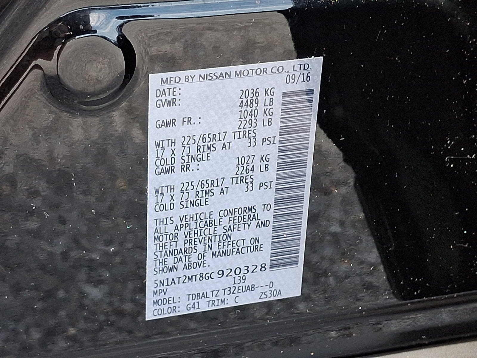 Used 2016 Nissan Rogue SV w/ SV Premium Package FWD image 27