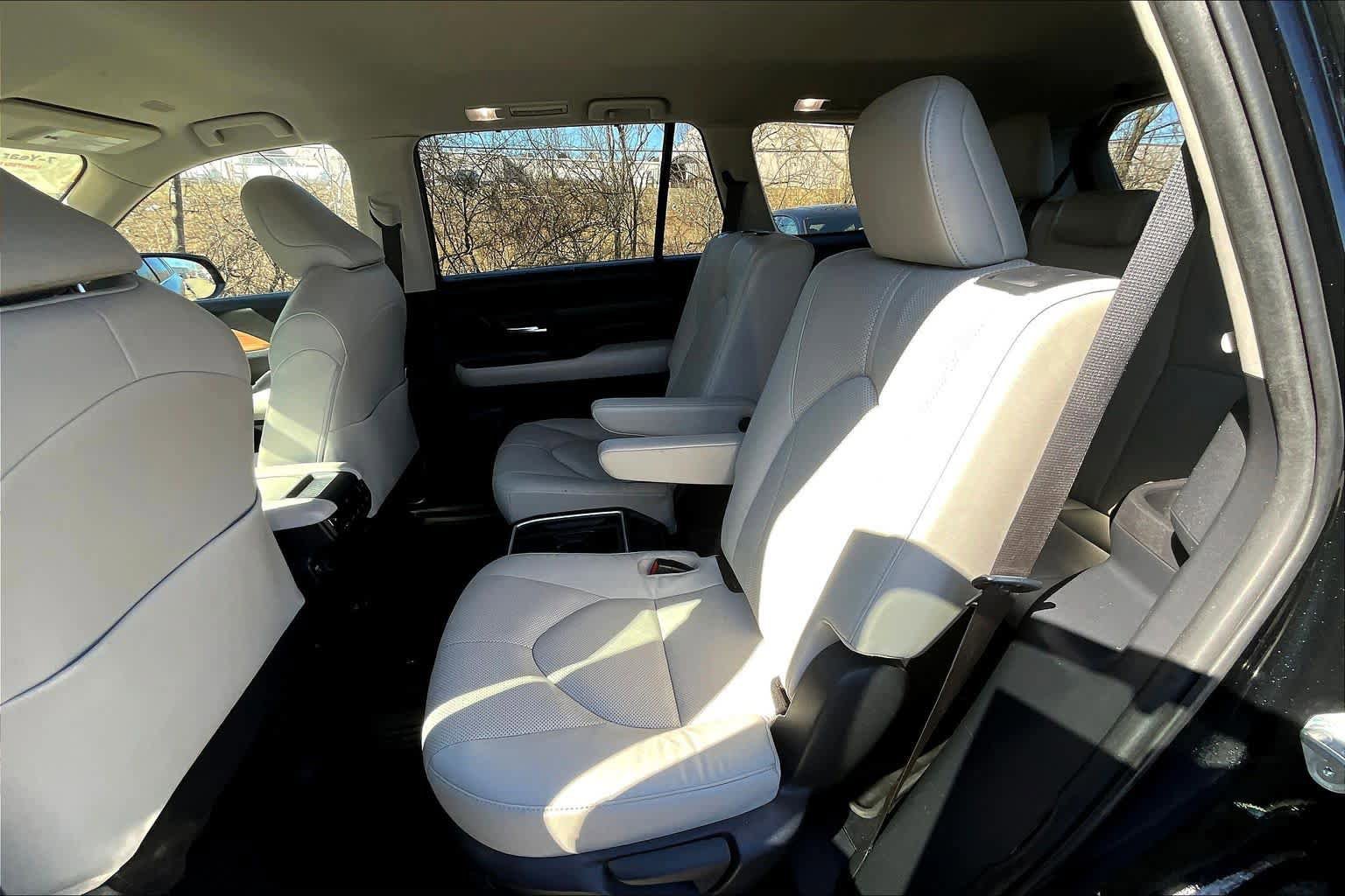 Certified 2024 Toyota Grand Highlander Limited image 19
