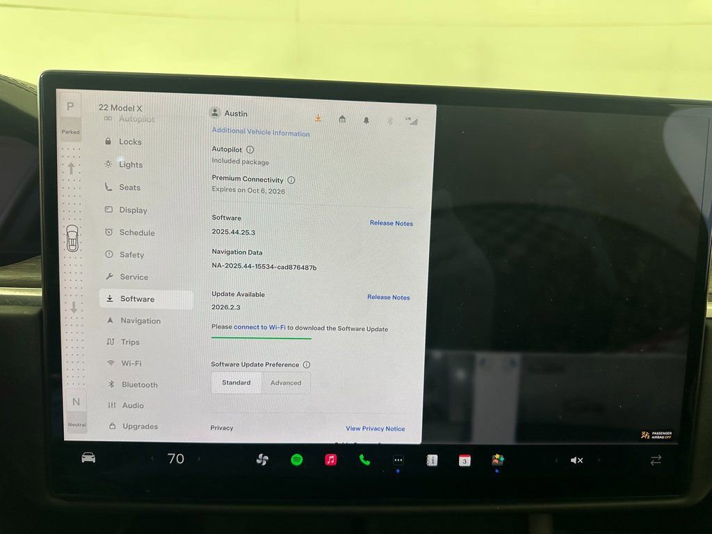 Used 2022 Tesla Model X image 43