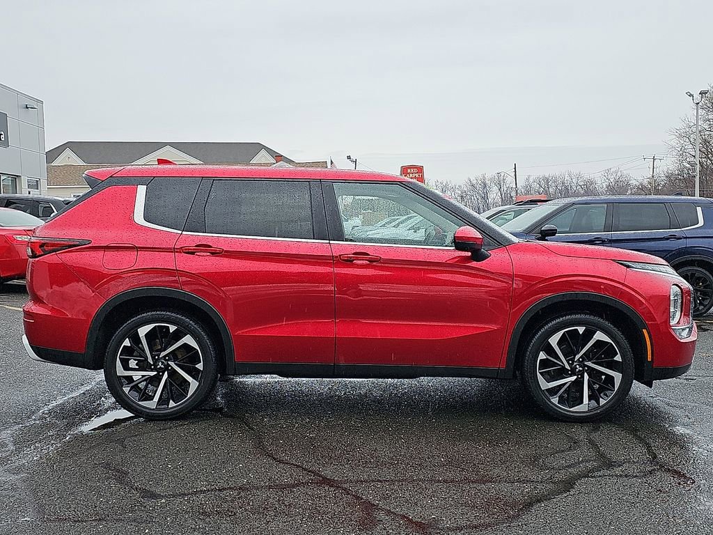 Used 2024 Mitsubishi Outlander SE image 7