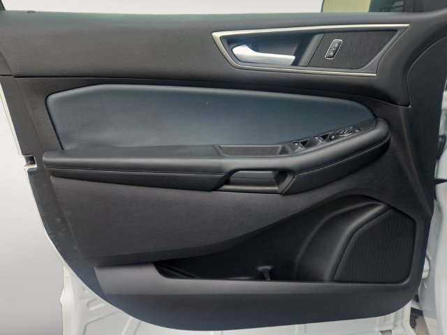 Used 2022 Ford Edge SEL w/ Sport Appearance Package AWD/4WD image 16