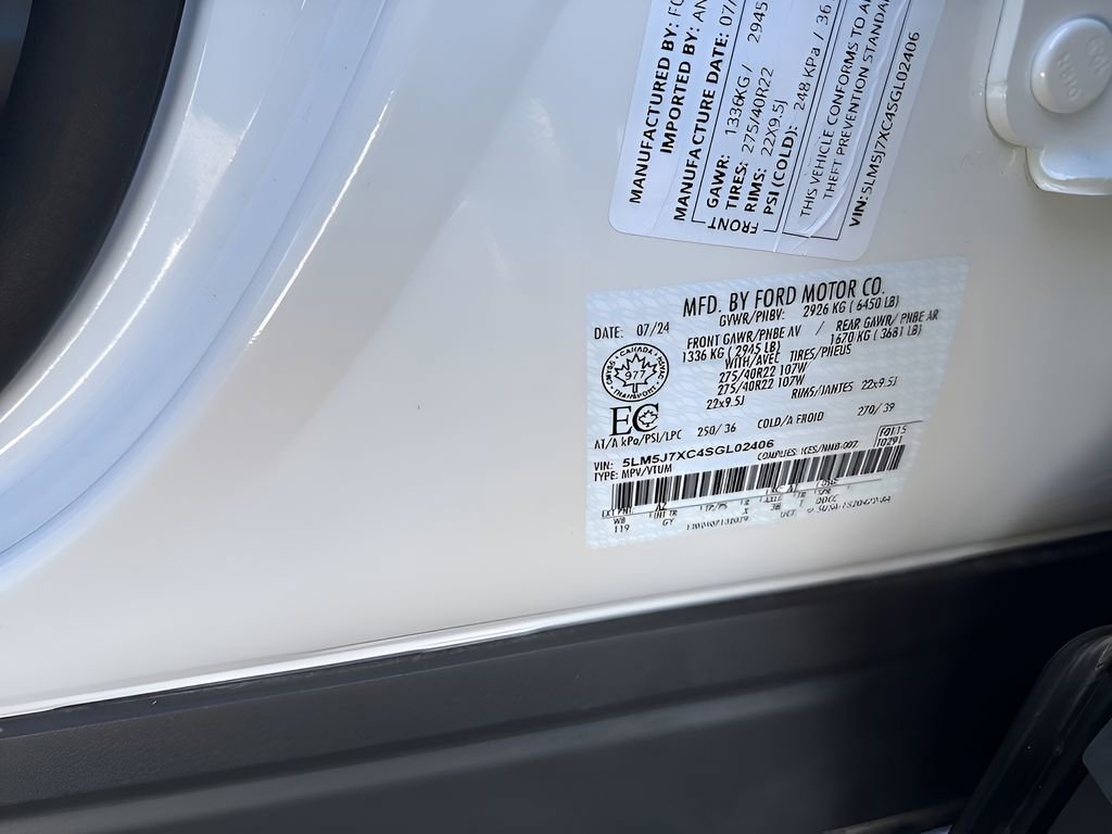 Used 2025 Lincoln Aviator Reserve image 39