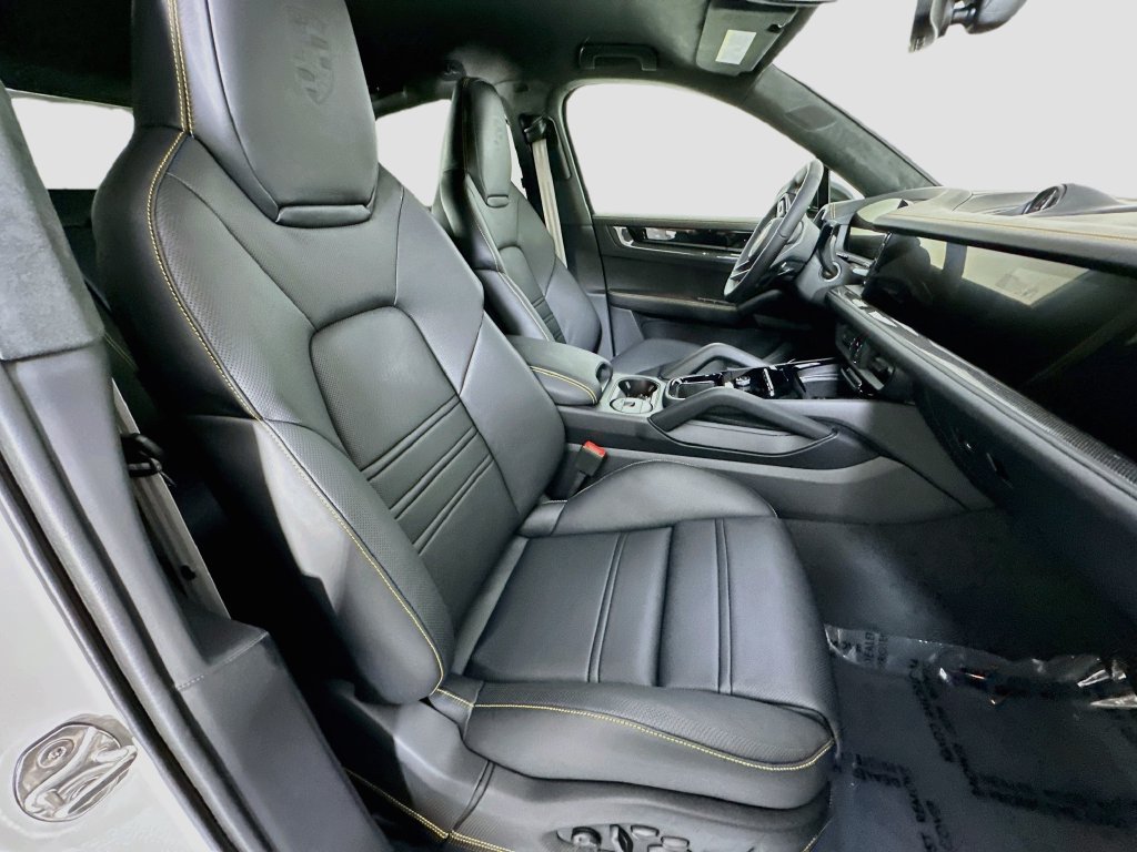 New 2026 Porsche Cayenne Turbo GT AWD/4WD image 29