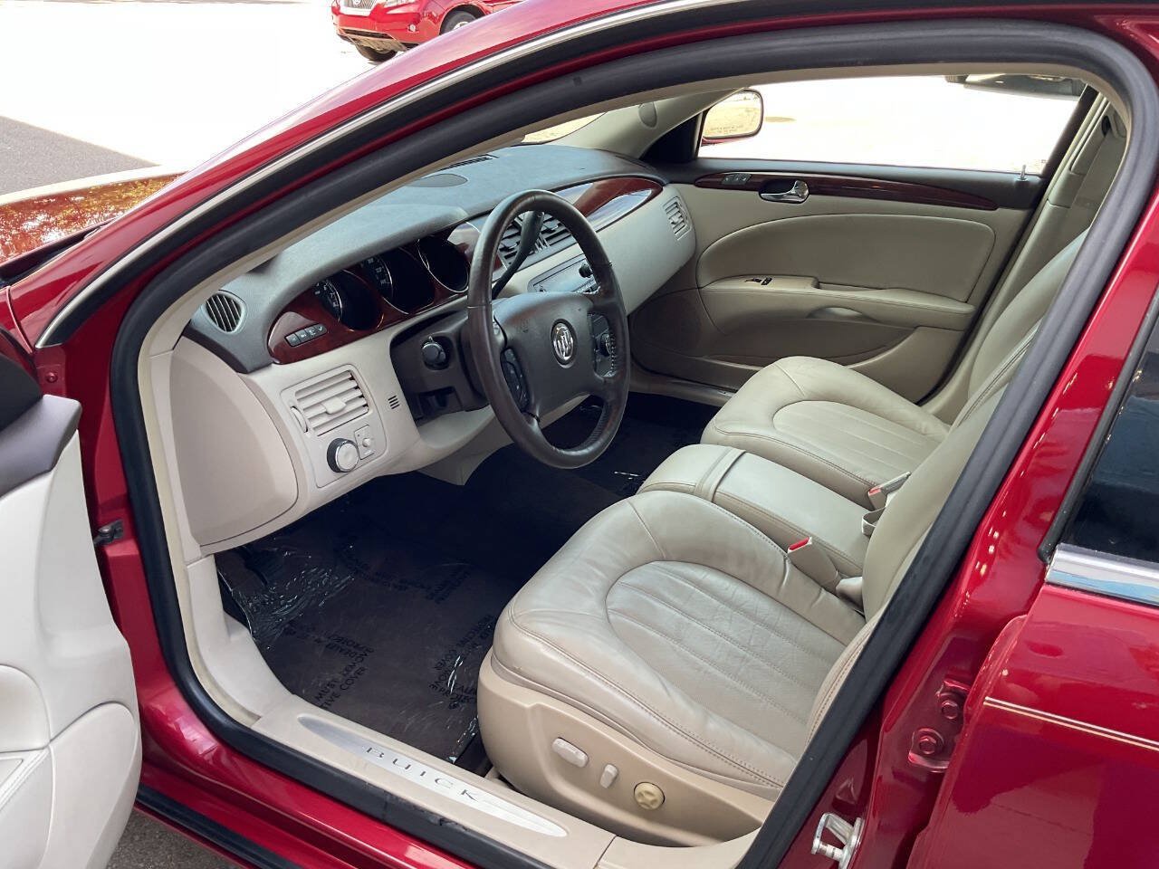 Used 2008 Buick Lucerne CXL w/ Driver Confidence Package FWD image 16