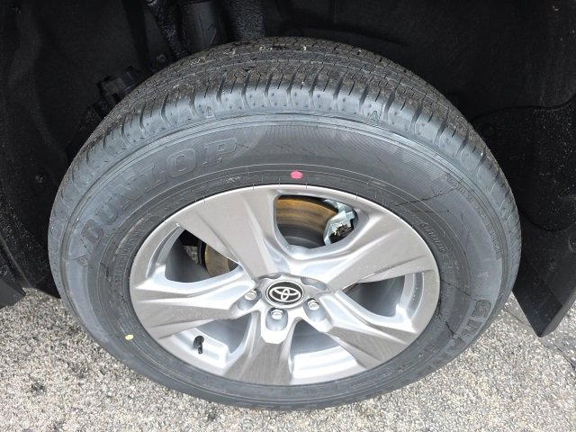 New 2025 Toyota RAV4 XLE image 7